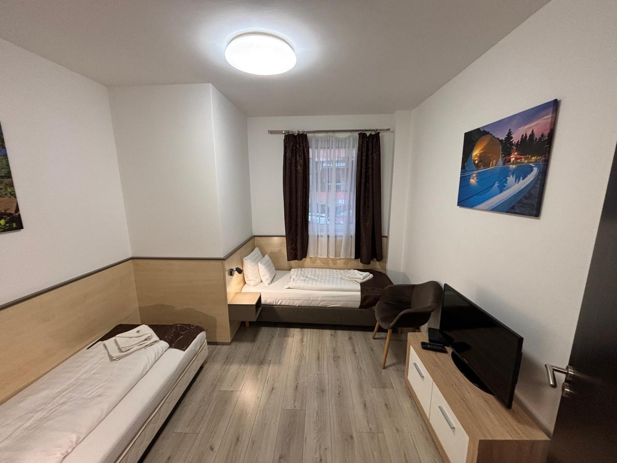 Pizza Tábor Apartman Miskolc Exterior foto