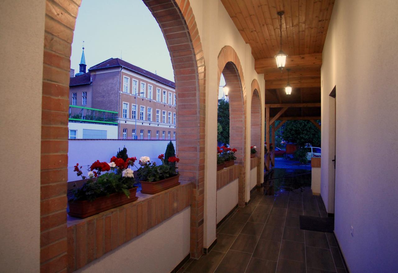 Pizza Tábor Apartman Miskolc Exterior foto
