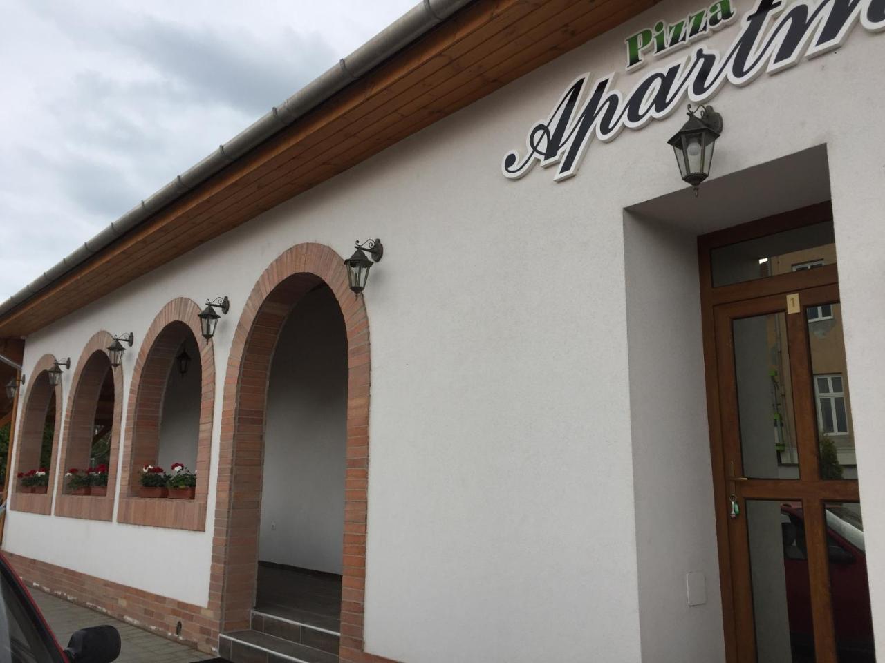 Pizza Tábor Apartman Miskolc Exterior foto
